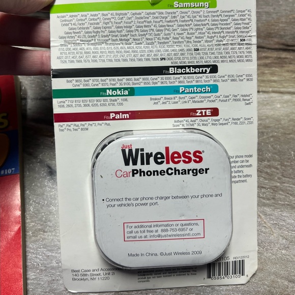 Car charger for micro USB devices.  NIB - Picture 2 of 4